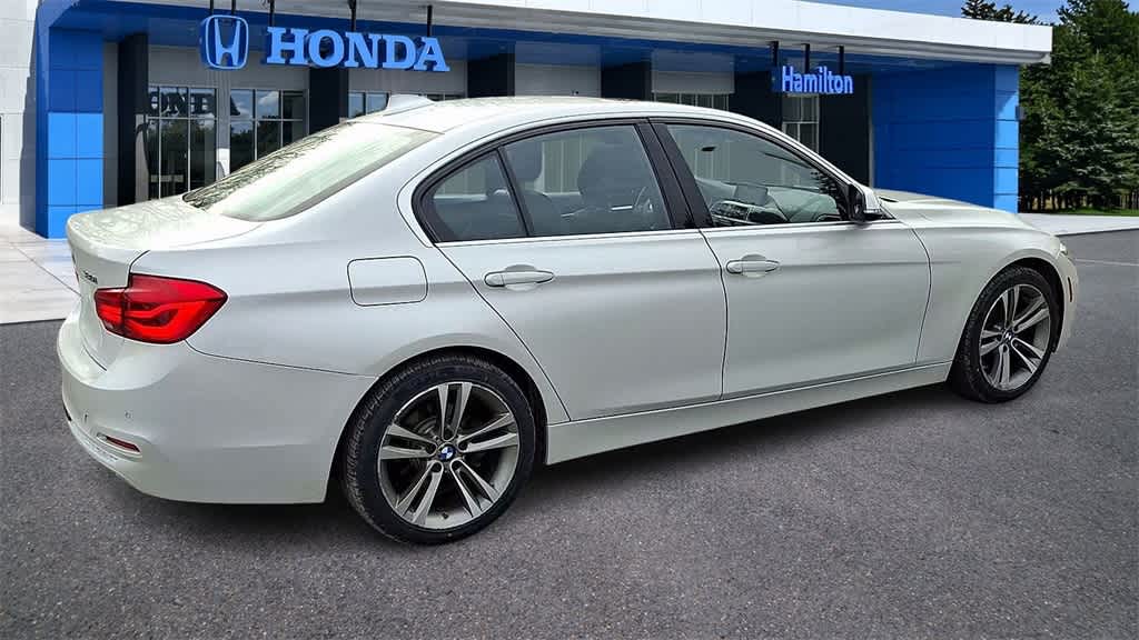 Thumbnail: 2017 BMW 3 Series - 8