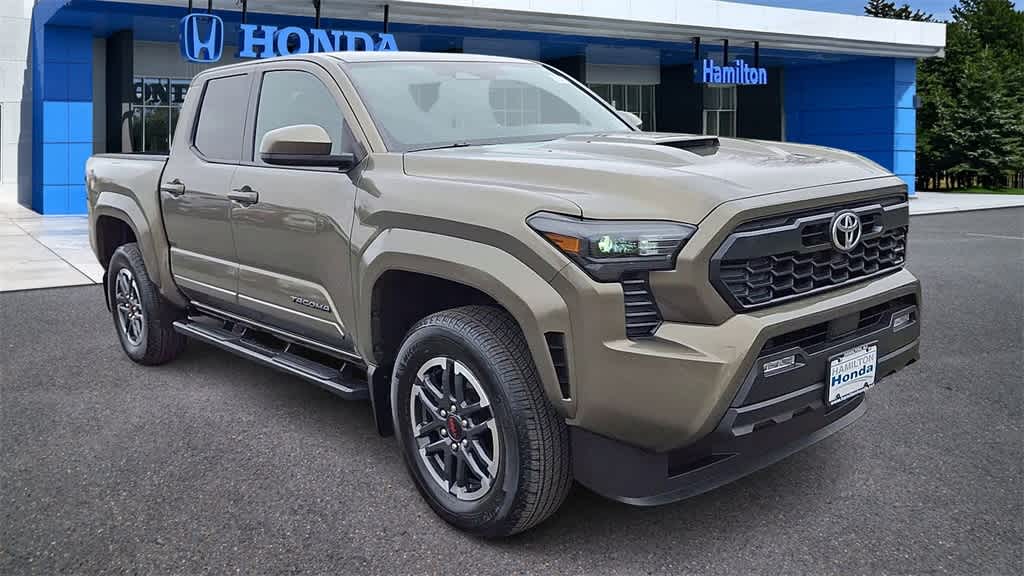 Thumbnail: 2025 Toyota Tacoma - 2
