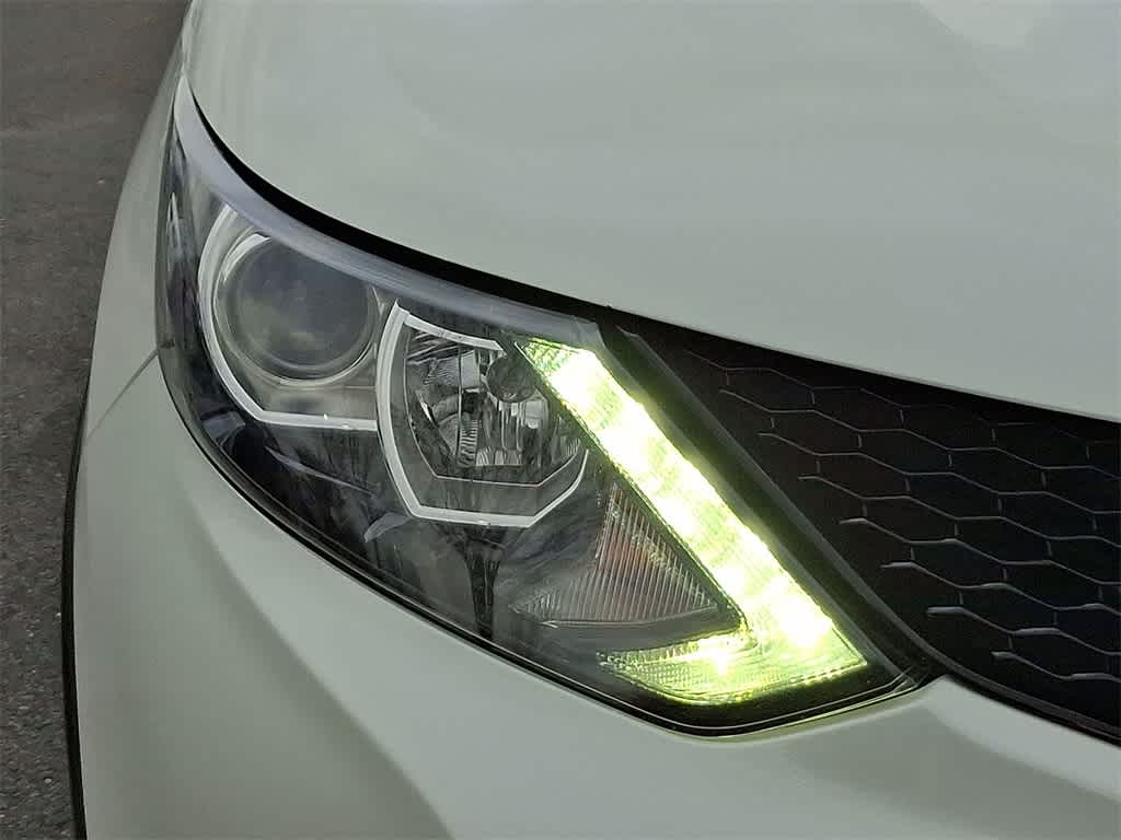 Thumbnail: 2019 Nissan Rogue Sport - 27