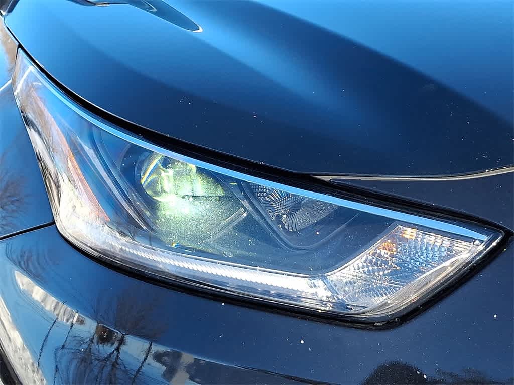 Thumbnail: 2021 Toyota Highlander - 27