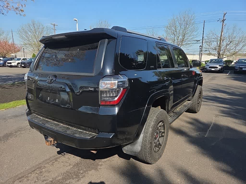 Thumbnail: 2016 Toyota 4Runner - 5