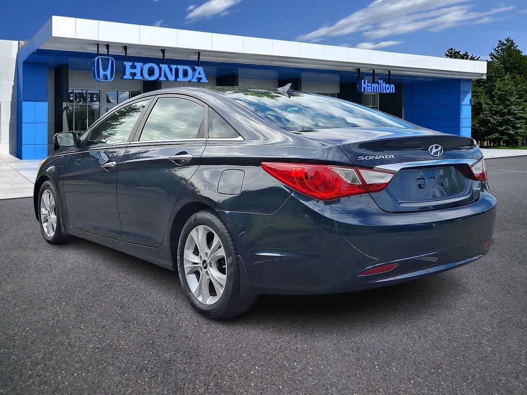 Thumbnail: 2013 Hyundai Sonata - 21