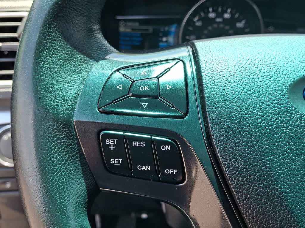Thumbnail: 2016 Ford Explorer - 9