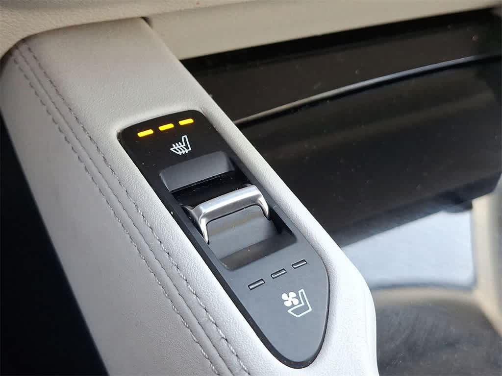 Thumbnail: 2020 Kia Telluride - 19