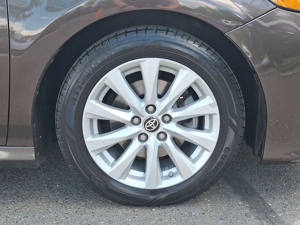 Thumbnail: 2018 Toyota Camry - 26
