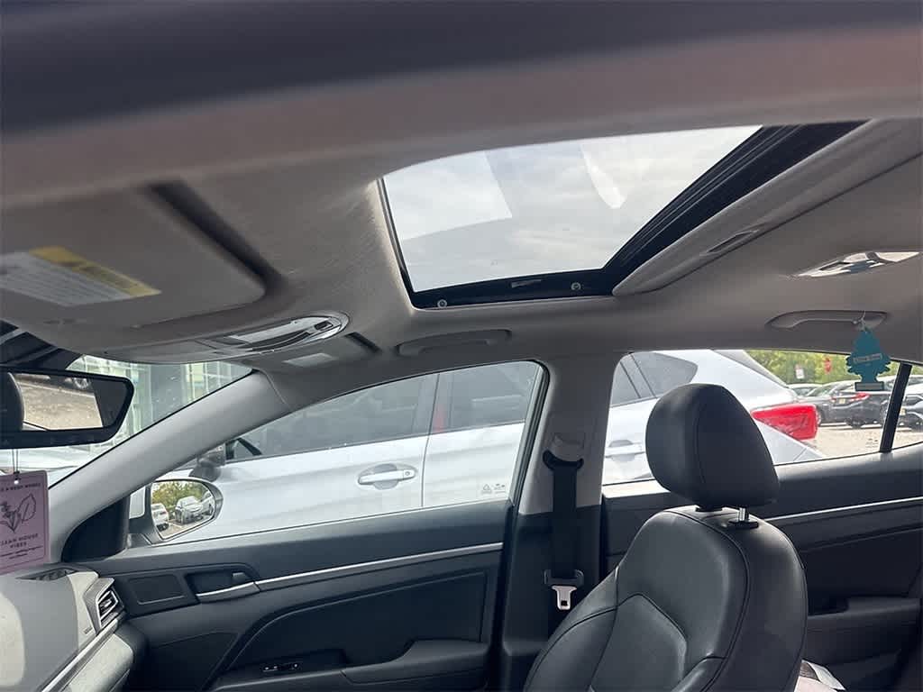 Thumbnail: 2020 Hyundai Elantra - 9