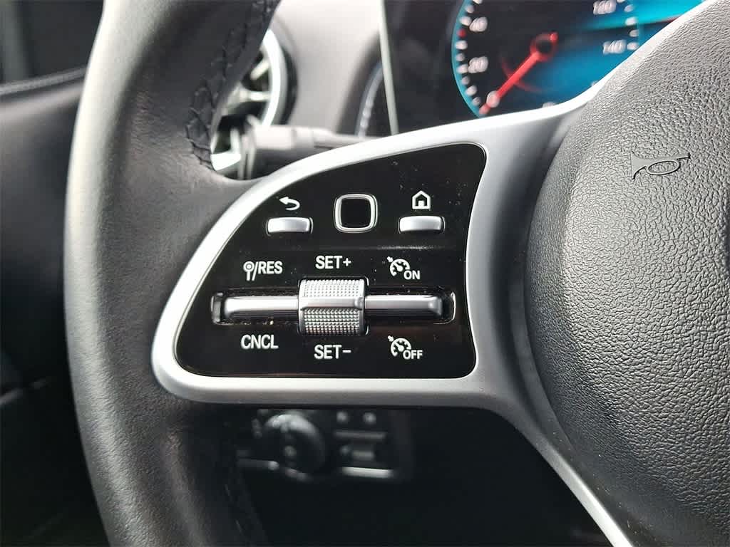 Thumbnail: 2021 Mercedes-Benz GLB - 17