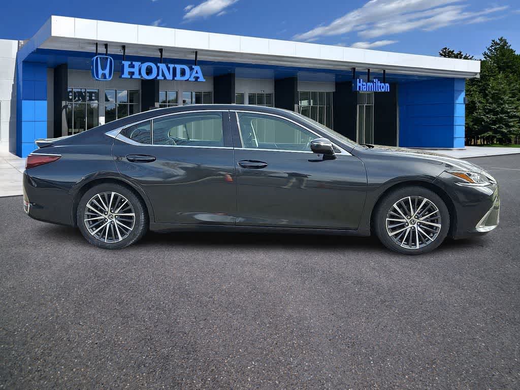 Thumbnail: 2023 Lexus ES - 25