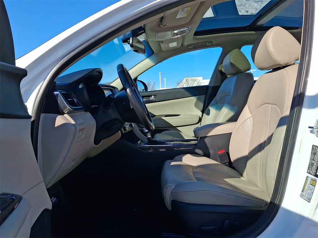 Thumbnail: 2017 Kia Optima - 11