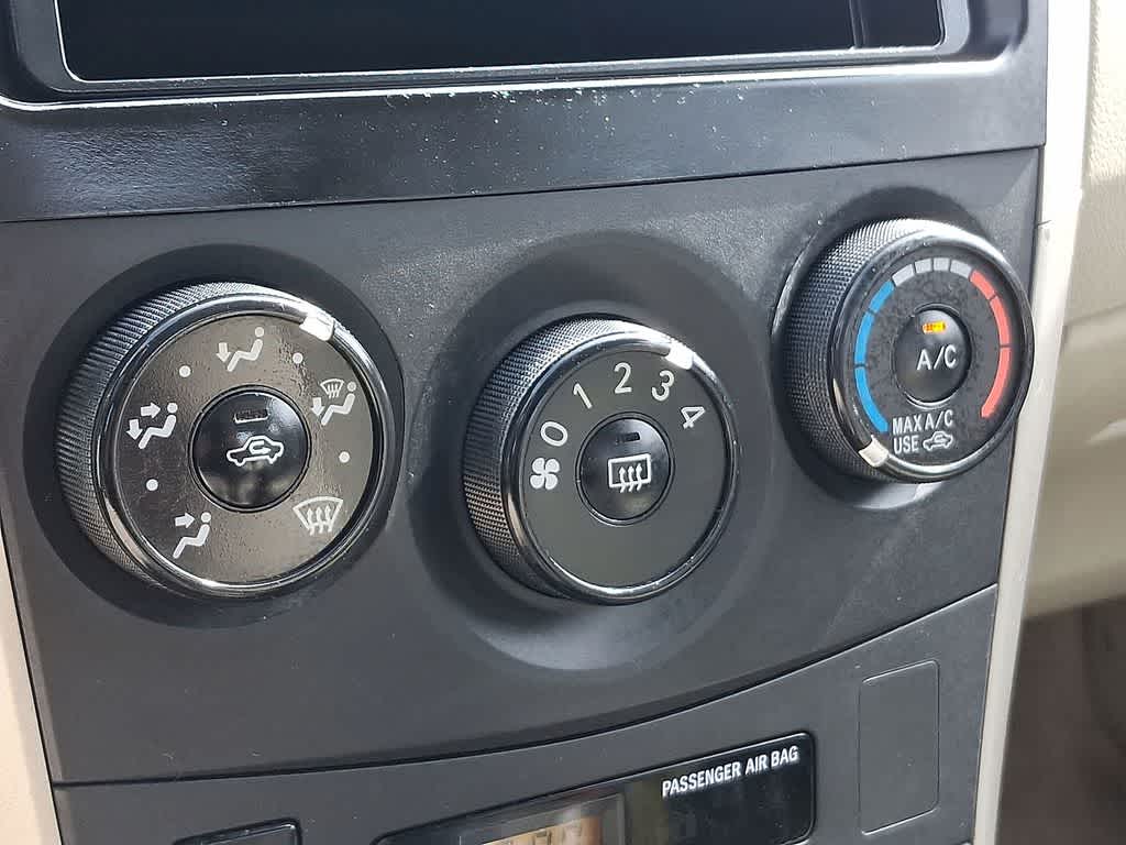 Thumbnail: 2010 Toyota Corolla - 19