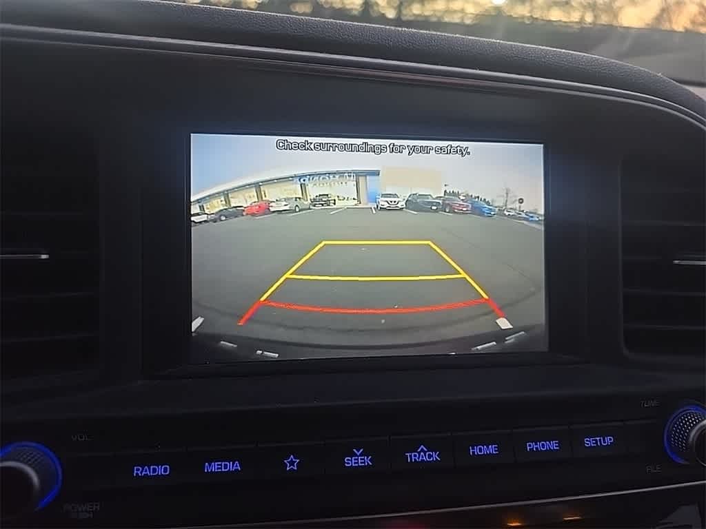 Thumbnail: 2019 Hyundai Elantra - 17