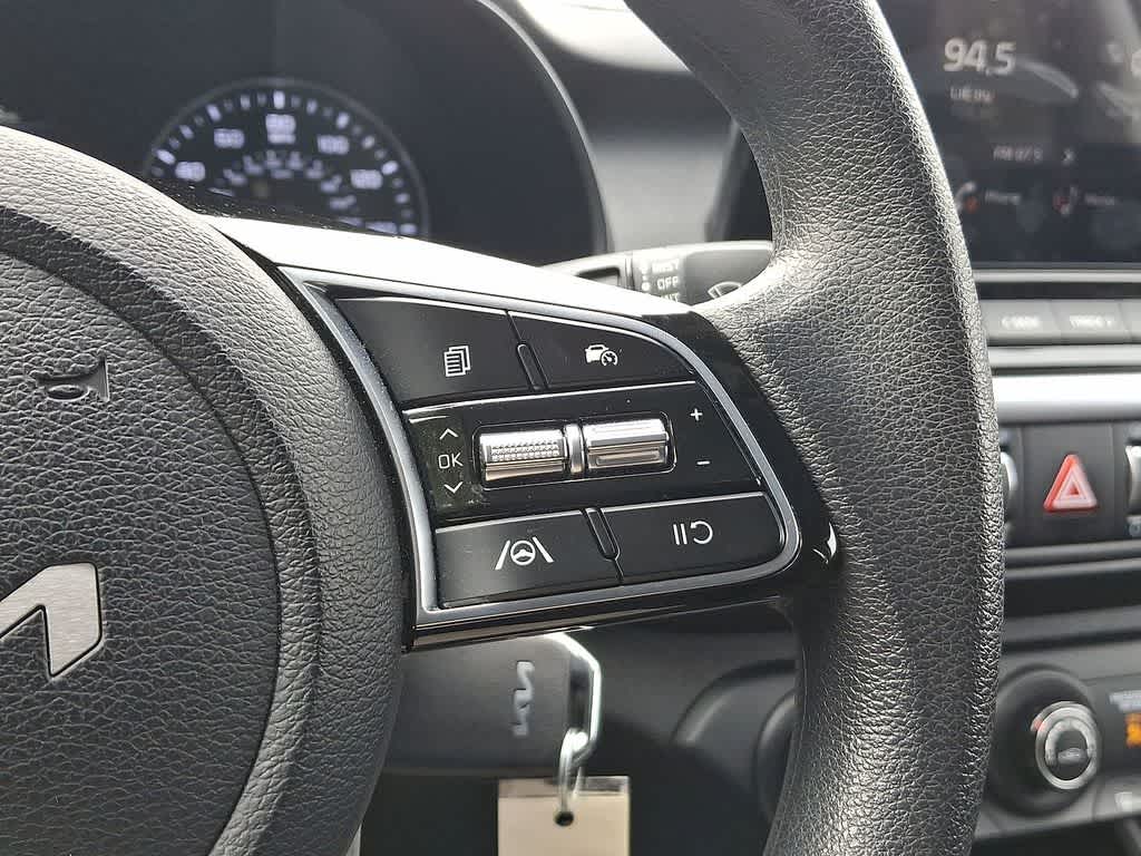 Thumbnail: 2023 Kia Forte - 18