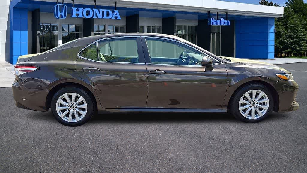 Thumbnail: 2018 Toyota Camry - 9