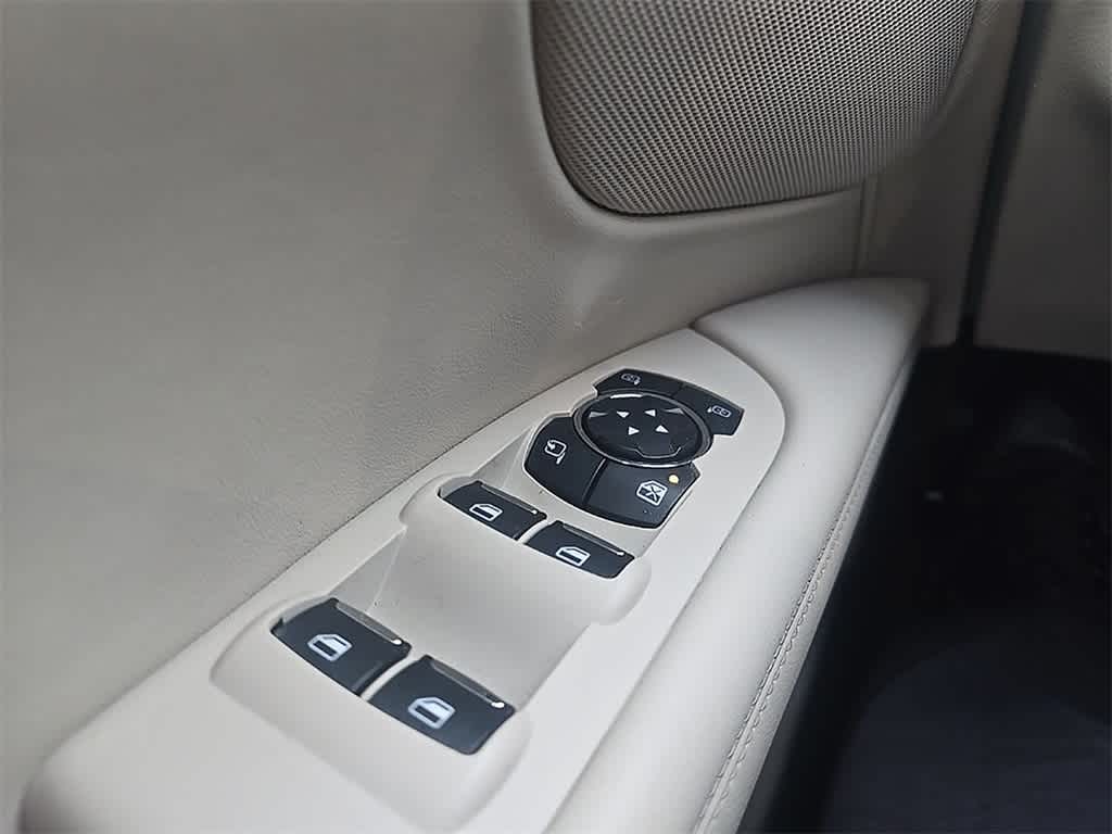 Thumbnail: 2019 Lincoln MKZ - 16