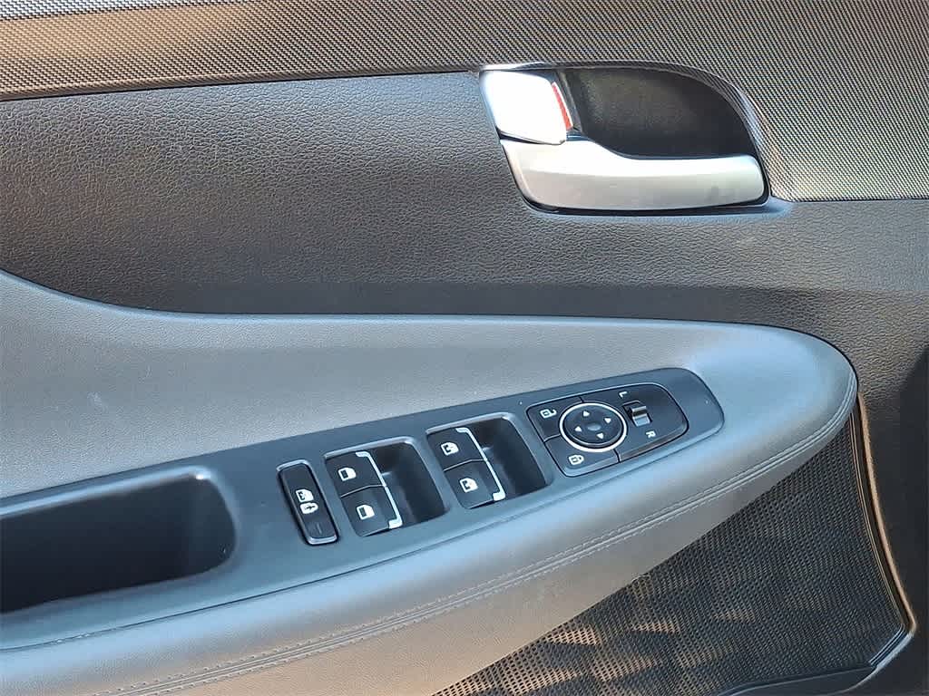 Thumbnail: 2022 Hyundai Santa Fe - 10