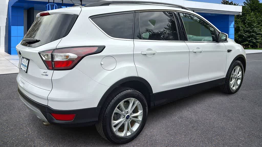 Thumbnail: 2017 Ford Escape - 8