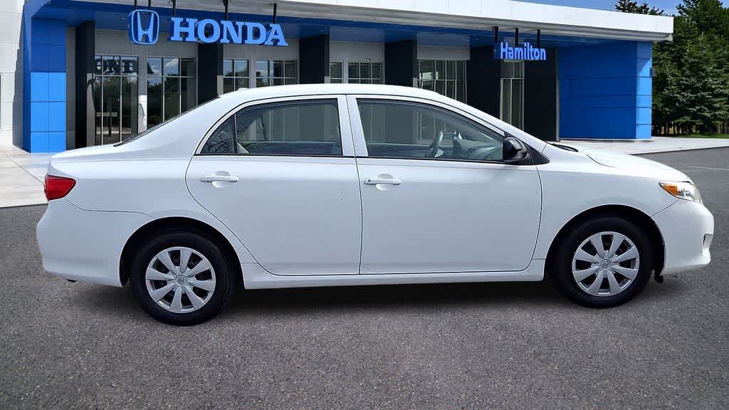 Thumbnail: 2010 Toyota Corolla - 9