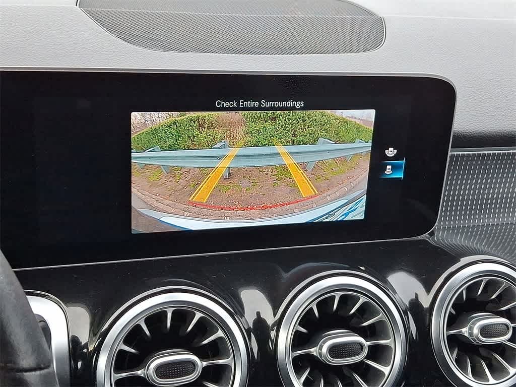 Thumbnail: 2021 Mercedes-Benz GLB - 15