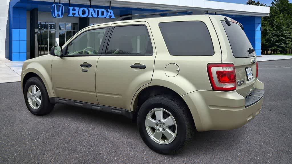 Thumbnail: 2010 Ford Escape - 6