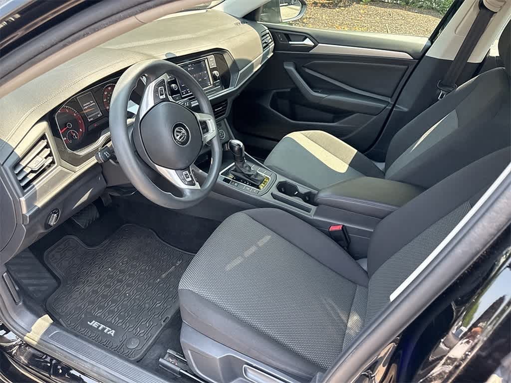Thumbnail: 2019 Volkswagen Jetta - 11