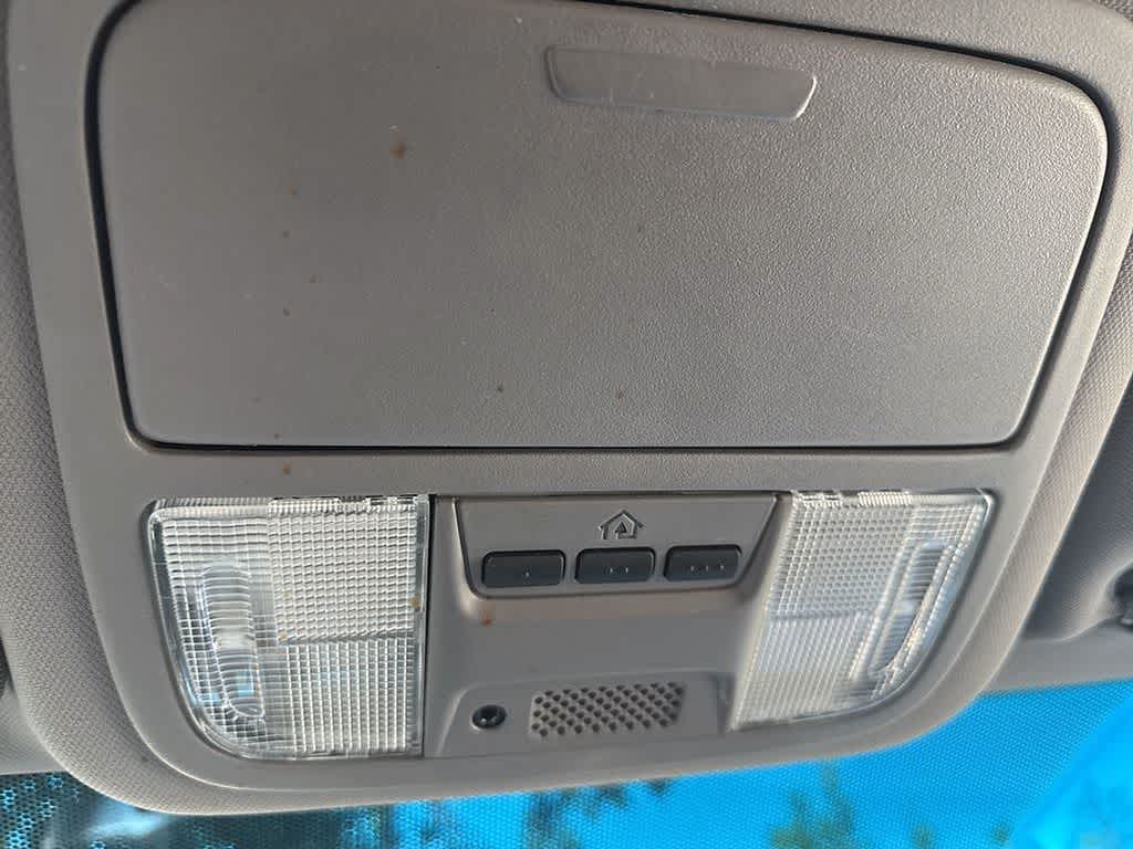 Thumbnail: 2010 Honda Odyssey - 17