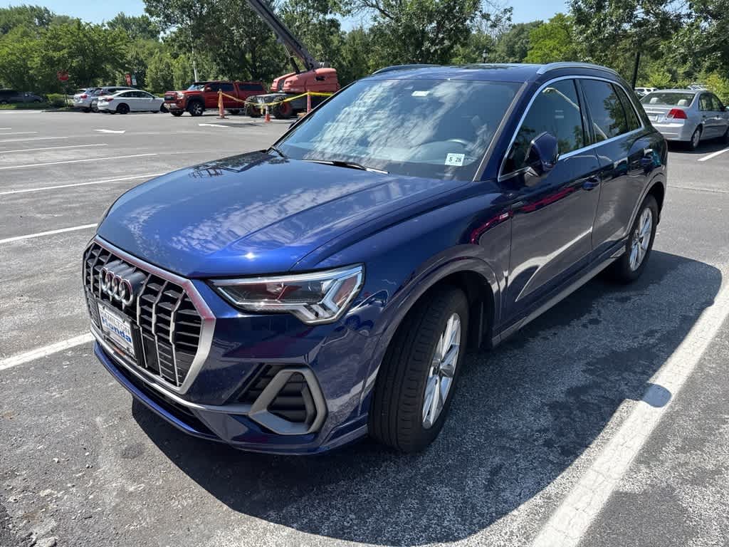 Thumbnail: 2023 Audi Q3 - 1