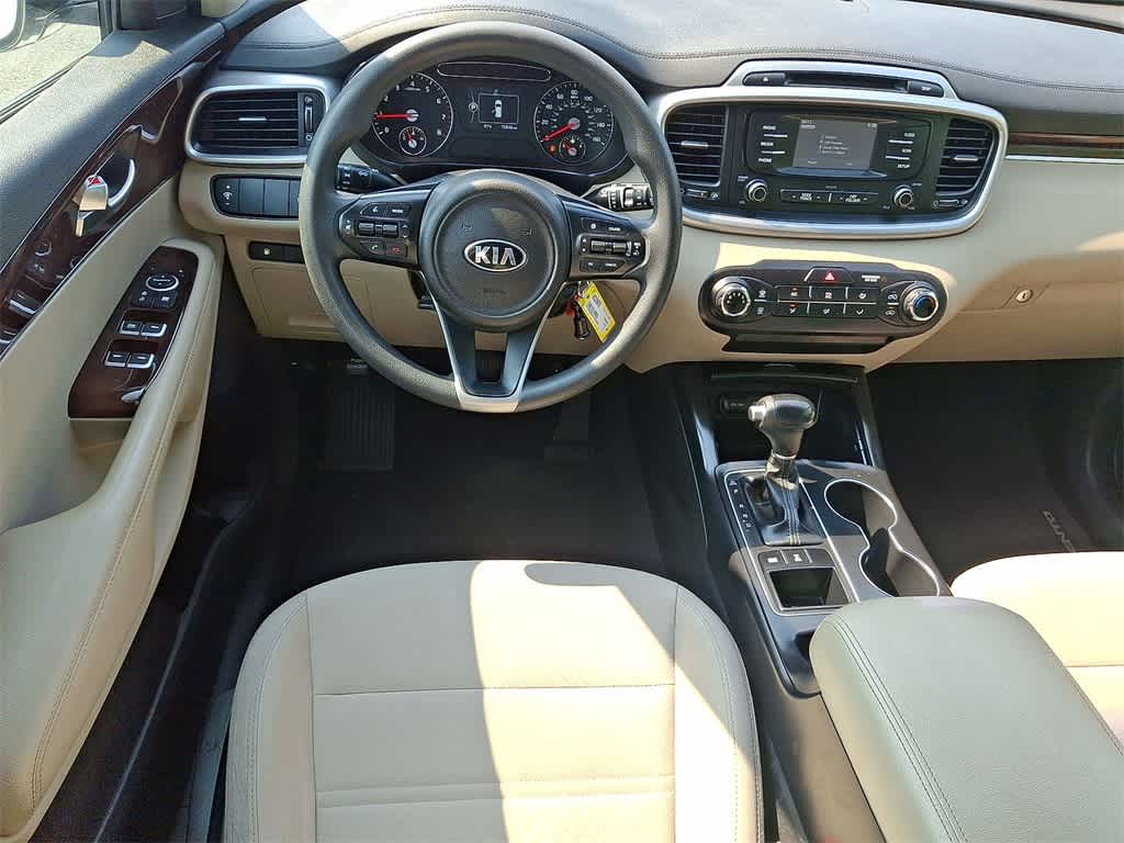 2017 Kia Sorento LX 21