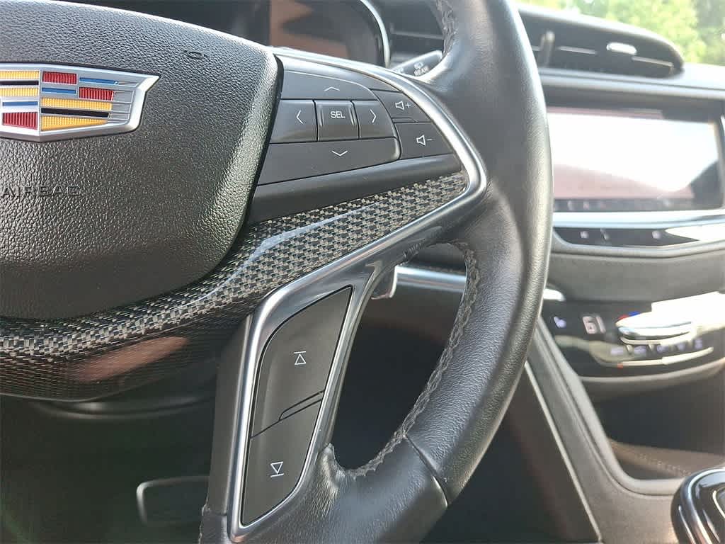 Thumbnail: 2021 Cadillac XT5 - 17
