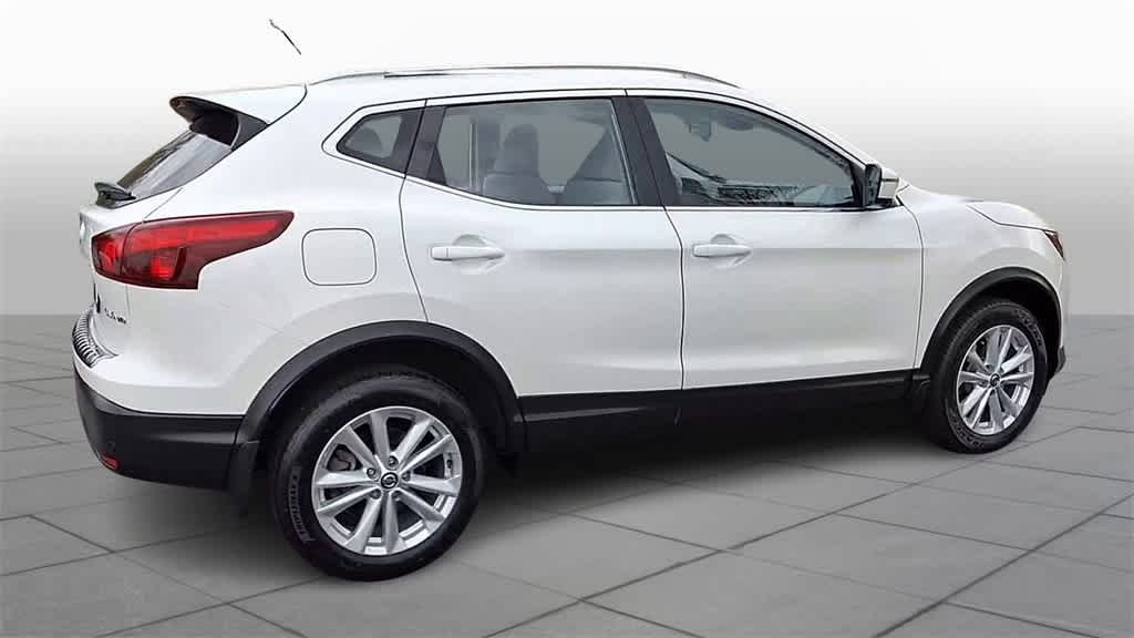 Thumbnail: 2019 Nissan Rogue Sport - 8