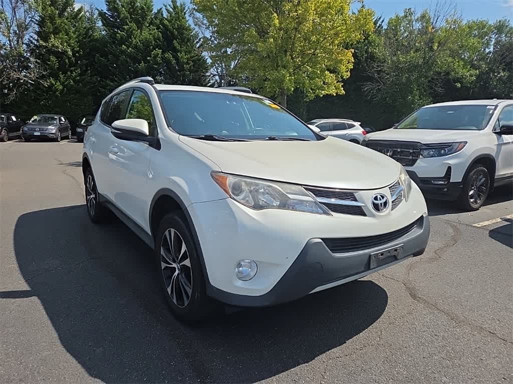 Thumbnail: 2015 Toyota RAV4 - 3