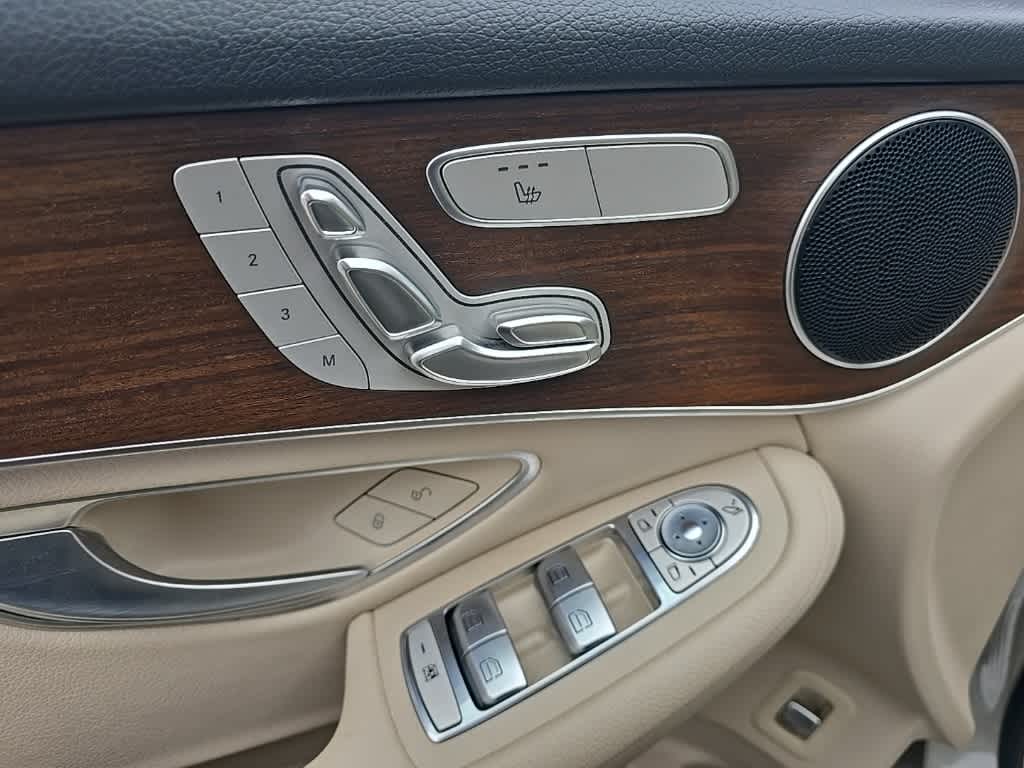 Thumbnail: 2020 Mercedes-Benz GLC - 10