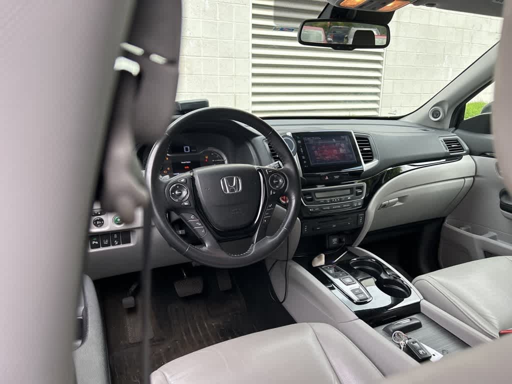 2016 Honda Pilot Touring 9