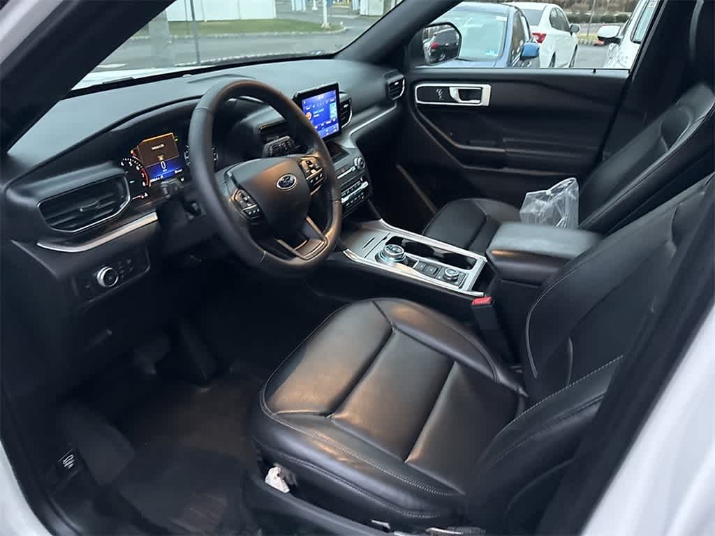 Thumbnail: 2020 Ford Explorer - 18