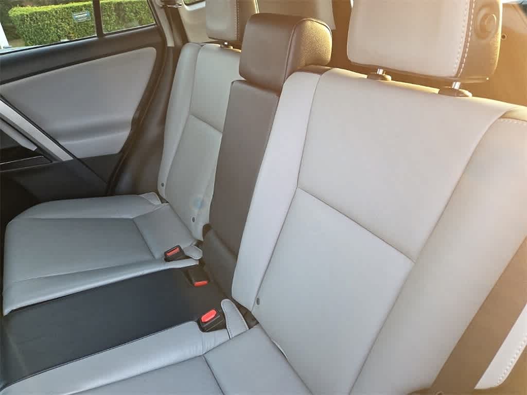 Thumbnail: 2016 Toyota RAV4 - 17