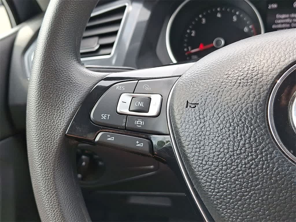 Thumbnail: 2021 Volkswagen Tiguan - 17