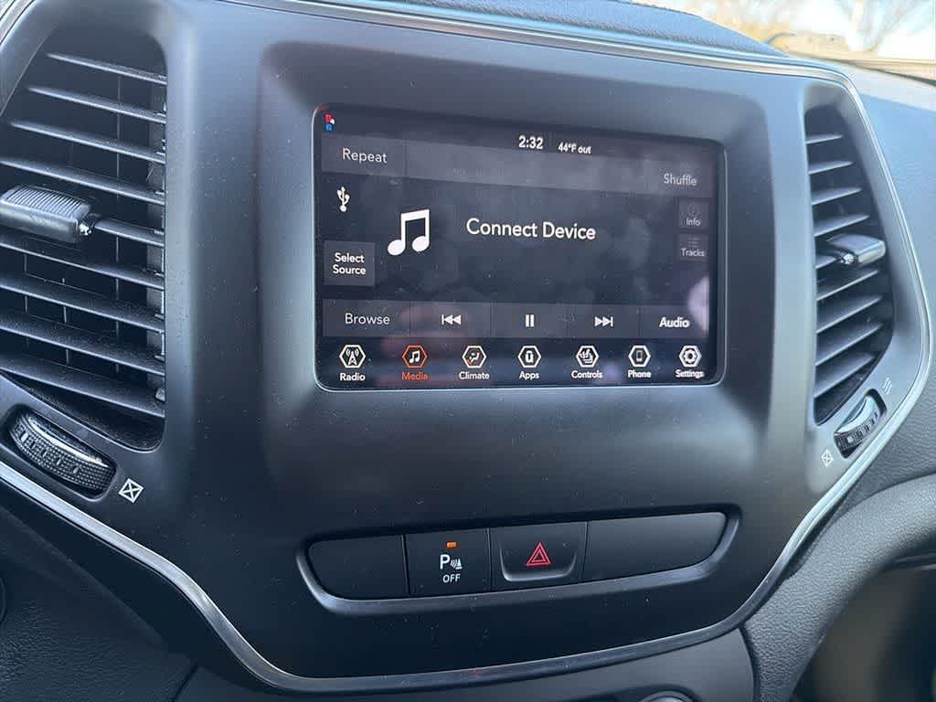 Thumbnail: 2020 Jeep Cherokee - 24