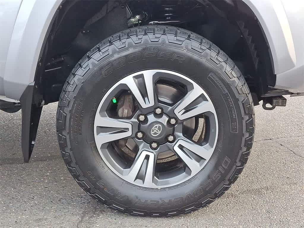 Thumbnail: 2017 Toyota Tacoma - 26