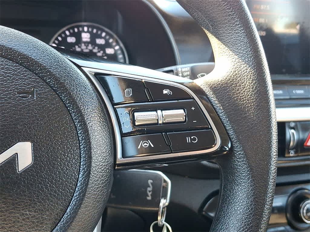 Thumbnail: 2022 Kia Forte - 18