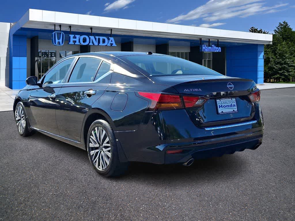 Thumbnail: 2023 Nissan Altima - 22