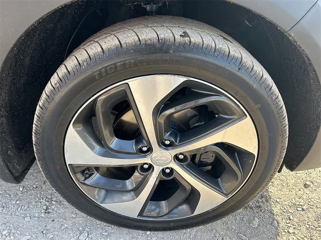 Thumbnail: 2016 Hyundai Tucson - 9