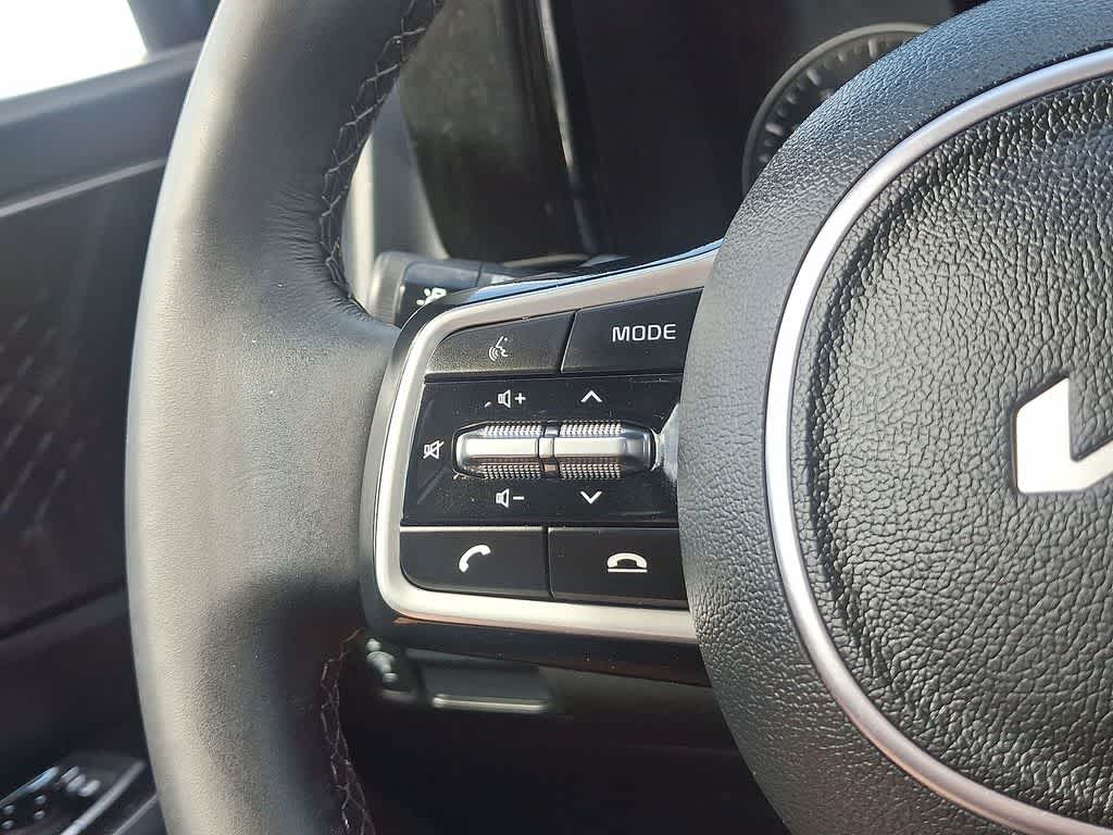 Thumbnail: 2023 Kia Sorento - 16