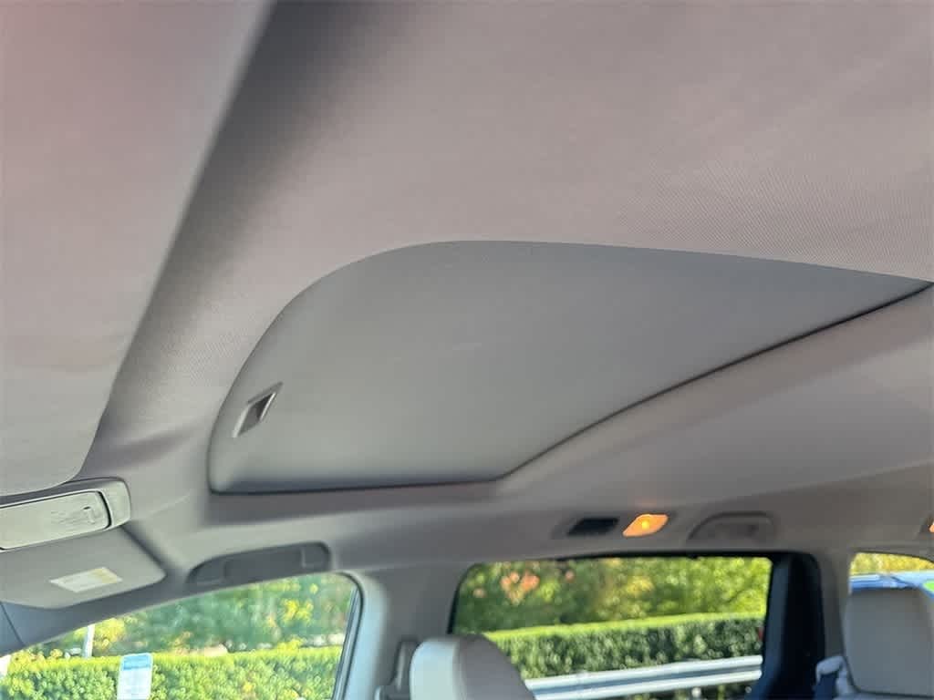 Thumbnail: 2018 Honda Odyssey - 12