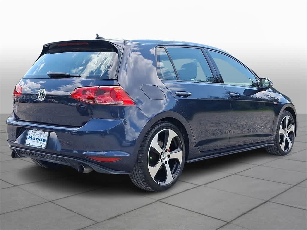 Thumbnail: 2015 Volkswagen Golf - 24
