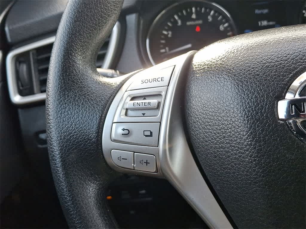 Thumbnail: 2016 Nissan Rogue - 18