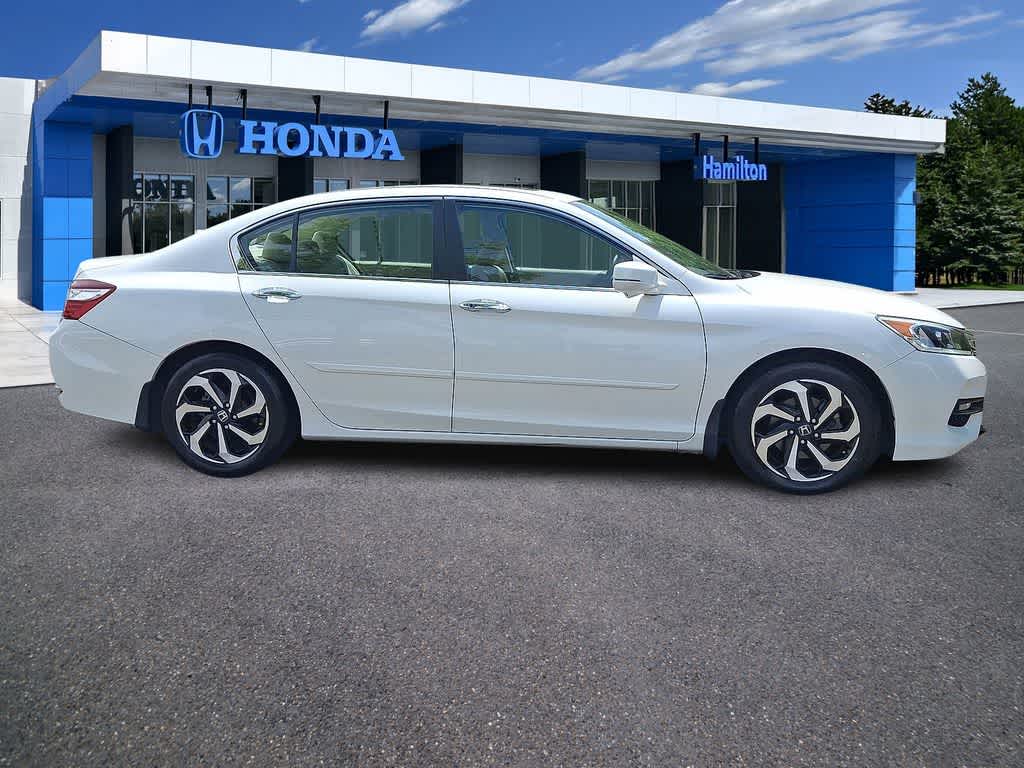 Thumbnail: 2017 Honda Accord - 25