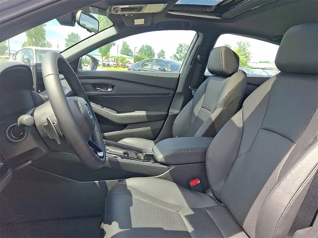 Thumbnail: 2025 Honda Accord - 16