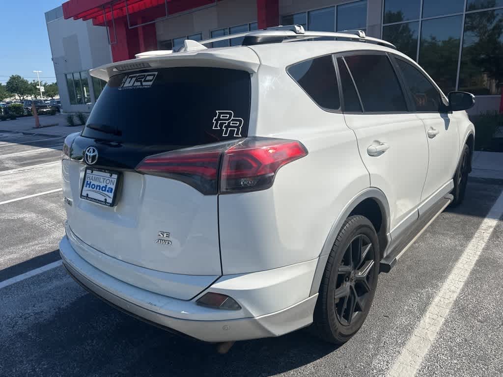Thumbnail: 2016 Toyota RAV4 - 4