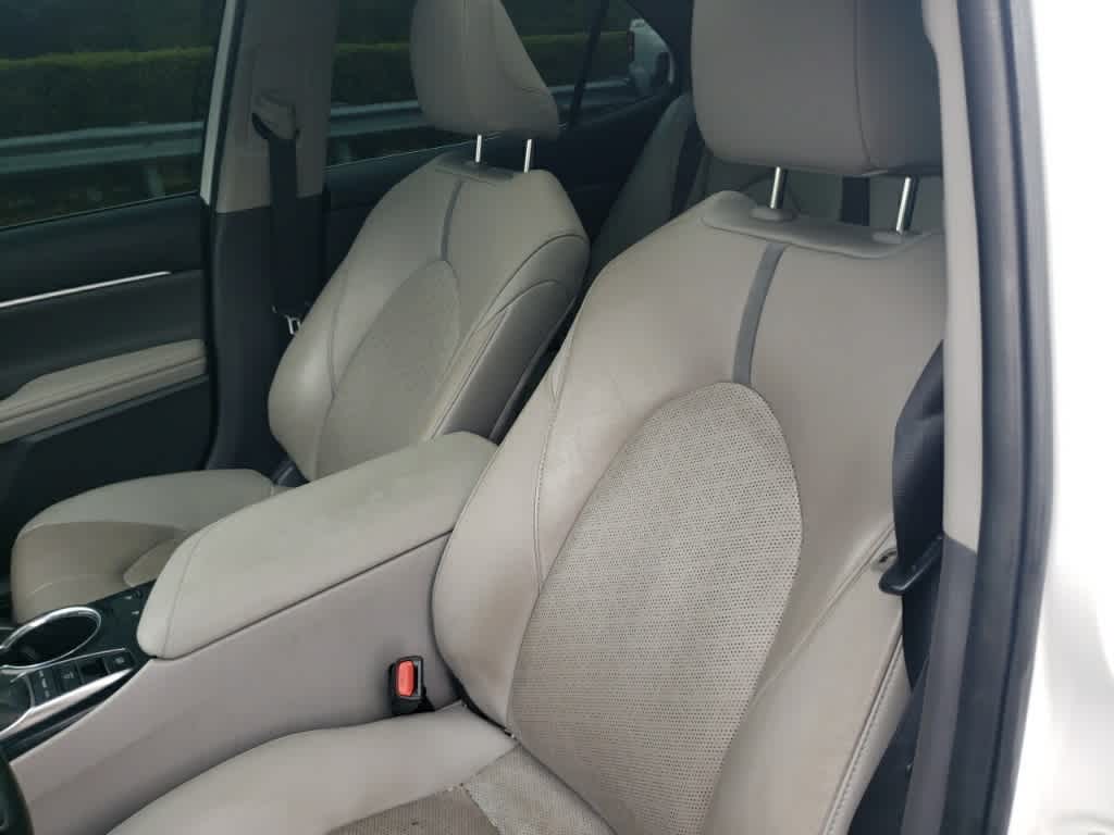 Thumbnail: 2019 Toyota Camry - 12