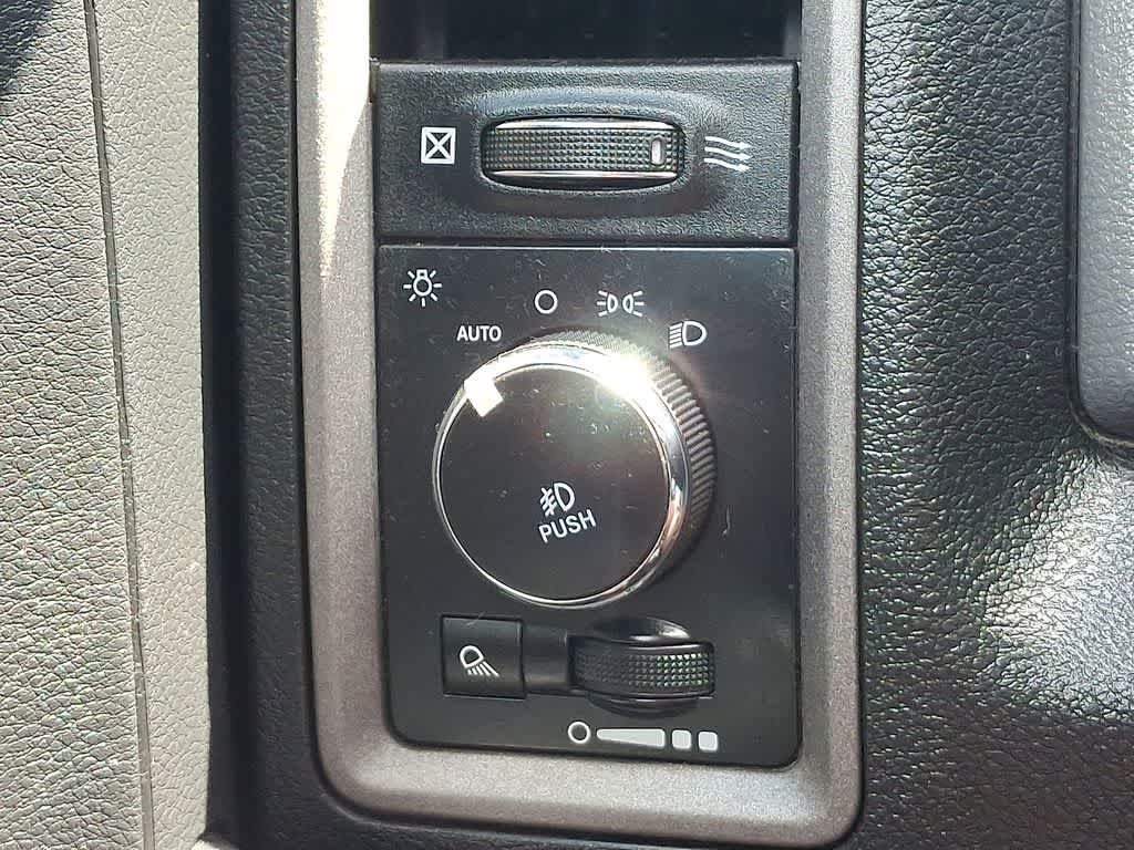 Thumbnail: 2017 RAM 1500 - 17