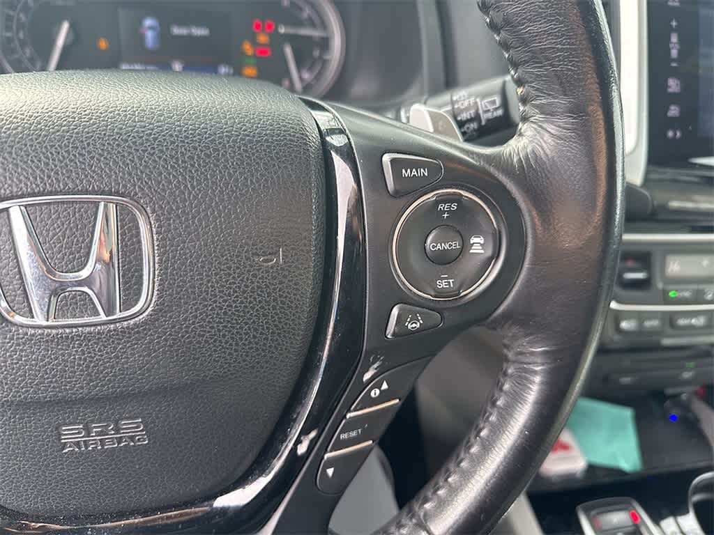 Thumbnail: 2018 Honda Pilot - 12